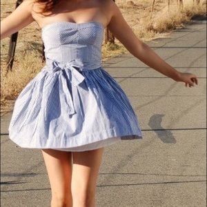 Abercrombie & Fitch strapless mini dress